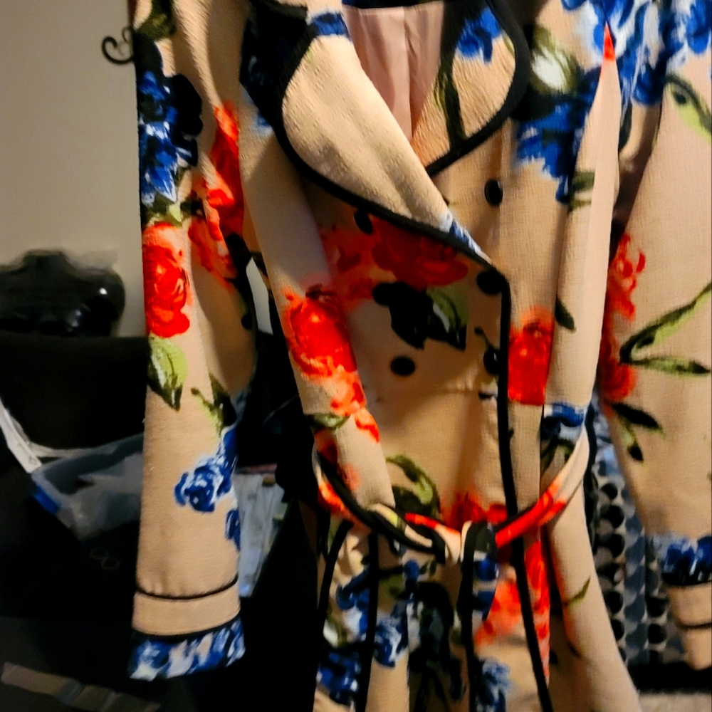 Elle floral wrap jacket  size 10